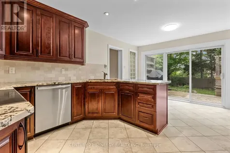 6 Fessenden Way Ottawa ON K2L 3L1