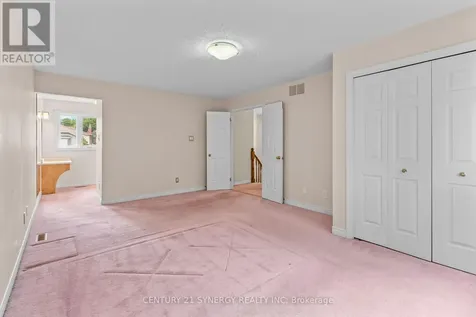 6 Fessenden Way Ottawa ON K2L 3L1