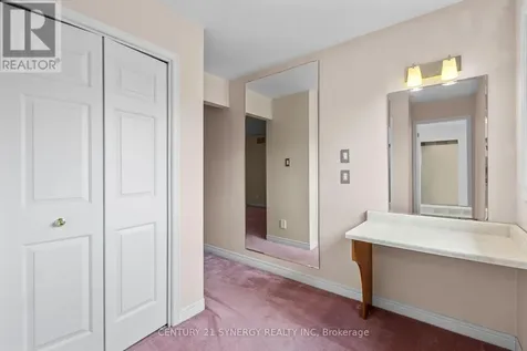6 Fessenden Way Ottawa ON K2L 3L1