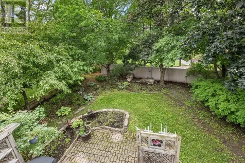 6 Fessenden Way Ottawa ON K2L 3L1