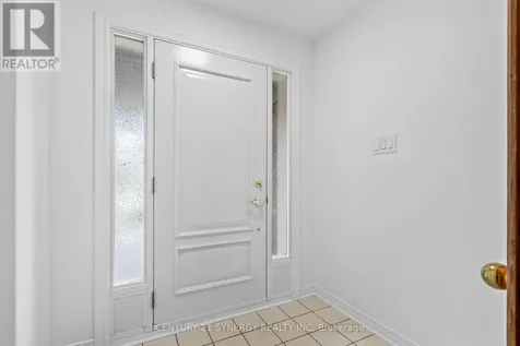6 Fessenden Way Ottawa ON K2L 3L1