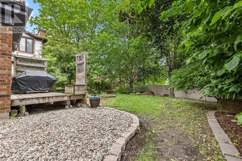 6 Fessenden Way Ottawa ON K2L 3L1