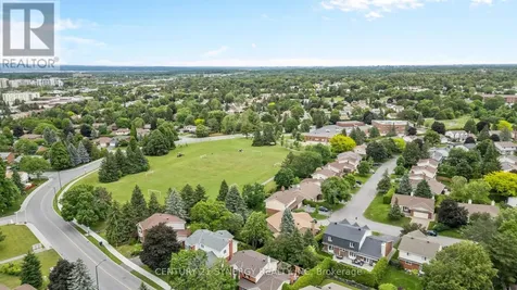 6 Fessenden Way Ottawa ON K2L 3L1