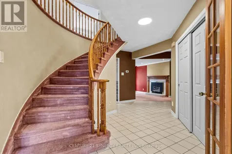 6 Fessenden Way Ottawa ON K2L 3L1