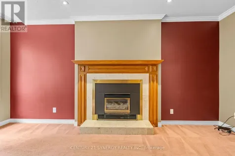 6 Fessenden Way Ottawa ON K2L 3L1