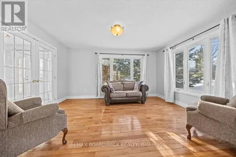 7089 Bush Drive Ottawa ON K4P 1M8