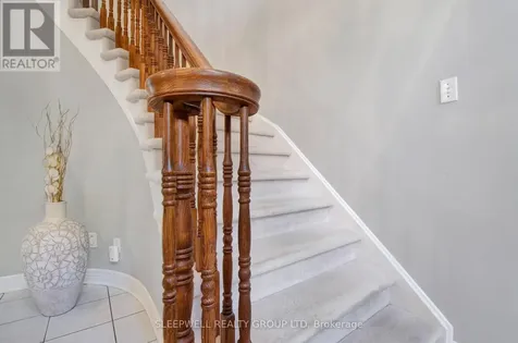 53 Mattawa Crescent Ottawa ON K2M 2E8