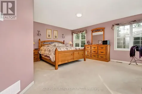 53 Mattawa Crescent Ottawa ON K2M 2E8