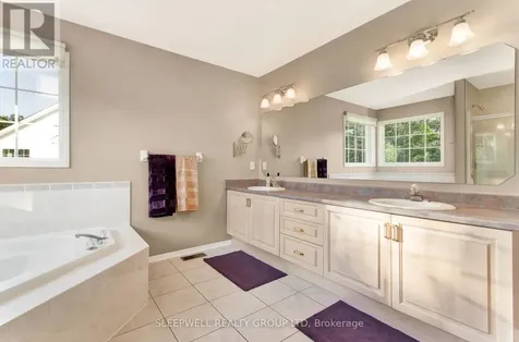 53 Mattawa Crescent Ottawa ON K2M 2E8
