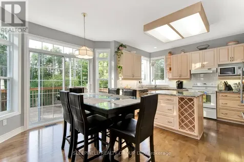 53 Mattawa Crescent Ottawa ON K2M 2E8