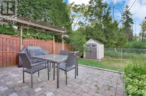 53 Mattawa Crescent Ottawa ON K2M 2E8