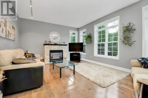 53 Mattawa Crescent Ottawa ON K2M 2E8
