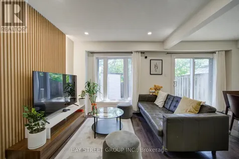 30 Dundalk Drive Toronto (dorset Park) ON M1P 4W1