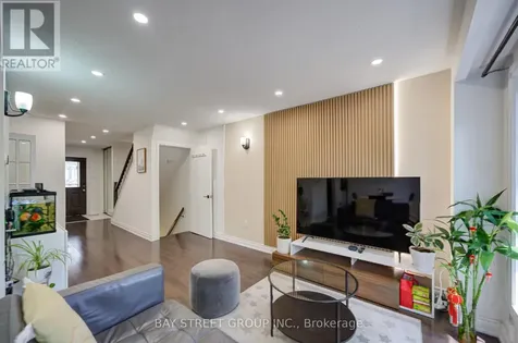 30 Dundalk Drive Toronto (dorset Park) ON M1P 4W1