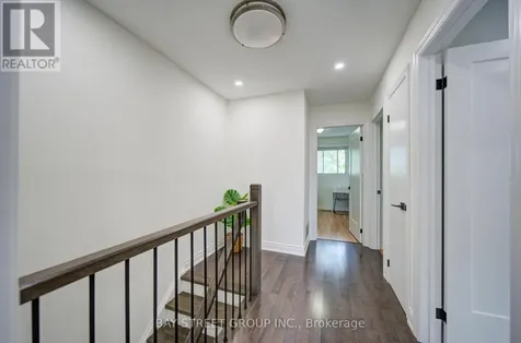 30 Dundalk Drive Toronto (dorset Park) ON M1P 4W1