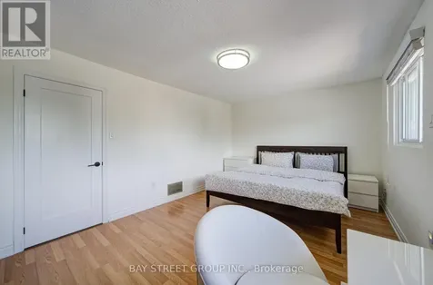 30 Dundalk Drive Toronto (dorset Park) ON M1P 4W1