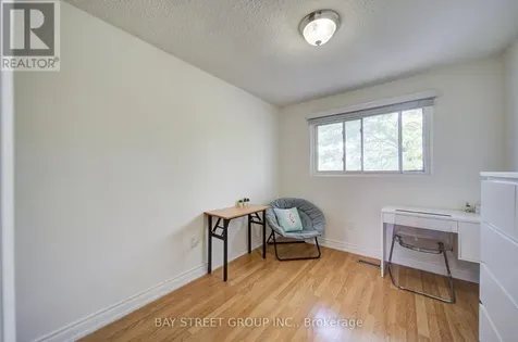 30 Dundalk Drive Toronto (dorset Park) ON M1P 4W1