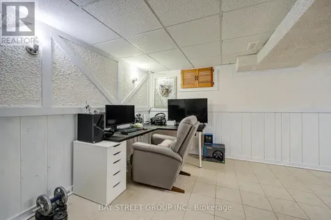 30 Dundalk Drive Toronto (dorset Park) ON M1P 4W1