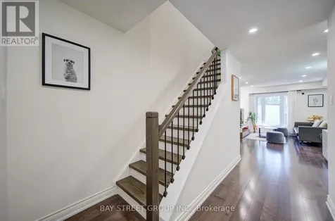30 Dundalk Drive Toronto (dorset Park) ON M1P 4W1