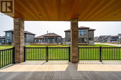 141 Springside Crescent Blue Mountains ON L9Y 5J6