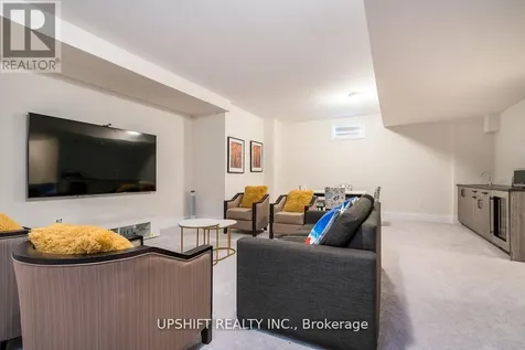 141 Springside Crescent Blue Mountains ON L9Y 5J6