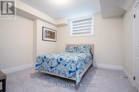 141 Springside Crescent Blue Mountains ON L9Y 5J6
