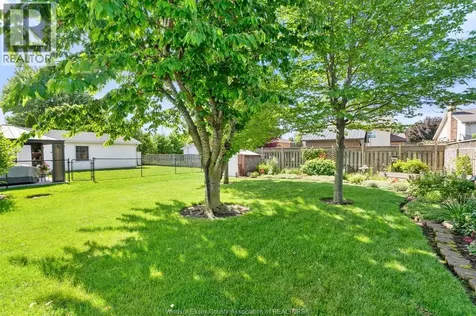 158 Marlborough Street East Leamington ON N8H 4S3