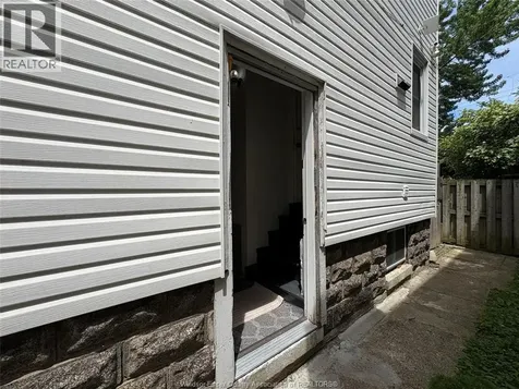 1024 Windsor Avenue Windsor ON N9A 1K4