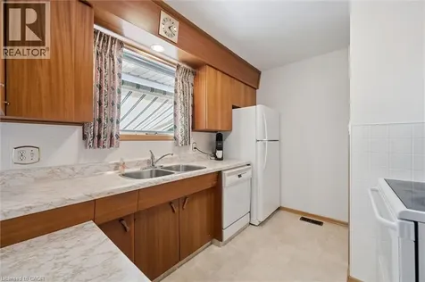 221 Willowdale Avenue Waterloo ON N2J 3M3