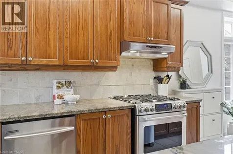 29 Sunnycroft Court Waterdown ON L8B 0L3