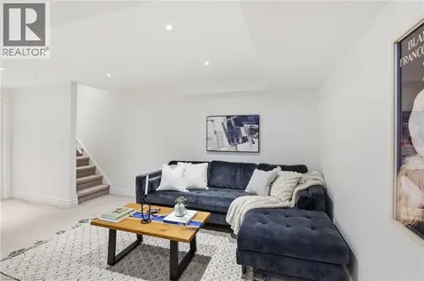 29 Sunnycroft Court Waterdown ON L8B 0L3
