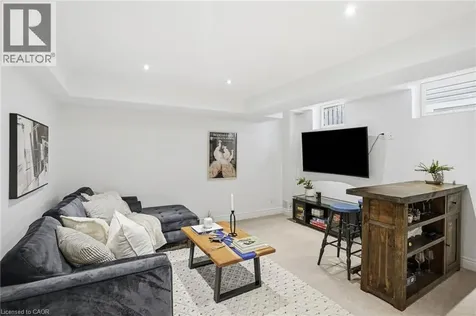 29 Sunnycroft Court Waterdown ON L8B 0L3