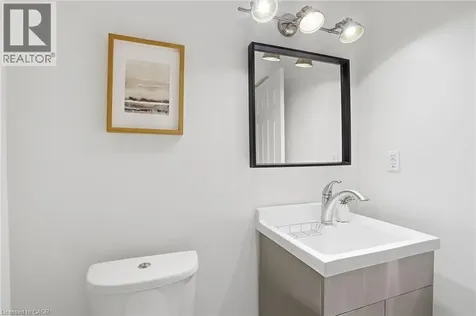 29 Sunnycroft Court Waterdown ON L8B 0L3