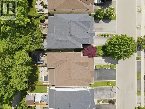29 Sunnycroft Court Waterdown ON L8B 0L3