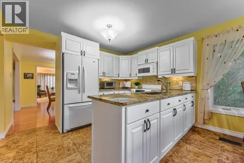 247 Rolling Acres Court Kitchener ON N2A 3W5