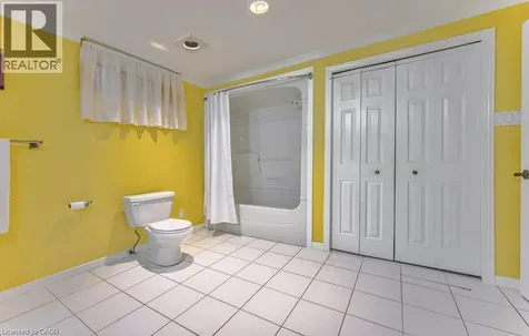 247 Rolling Acres Court Kitchener ON N2A 3W5