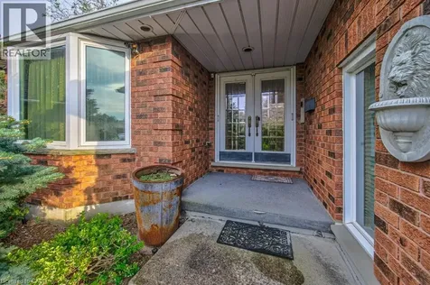 247 Rolling Acres Court Kitchener ON N2A 3W5