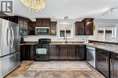 11825 Rockland Windsor ON N8P 1Z7