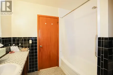 489 Mcnabb Street Sault Ste Marie ON P6B 1Z2
