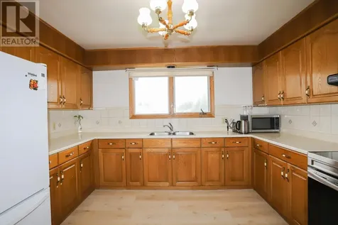 489 Mcnabb Street Sault Ste Marie ON P6B 1Z2