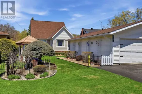 1073 Wellington Street Sault Ste Marie ON P6A 2P2