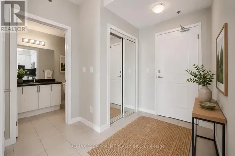 2490 Old Bronte Road Oakville (wm Westmount) ON L6M 0Y5
