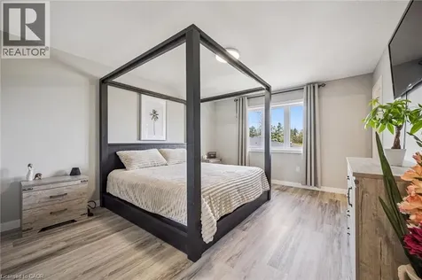 907 Robert Ferrie Drive Kitchener ON N2R 0P2