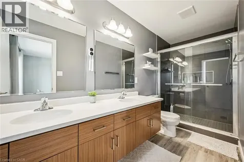 907 Robert Ferrie Drive Kitchener ON N2R 0P2