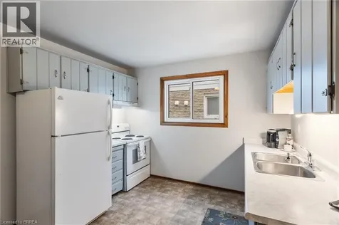 18 Oakhill Drive Brantford ON N3T 0J2