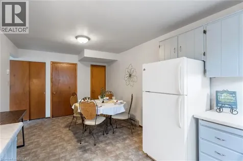 18 Oakhill Drive Brantford ON N3T 0J2