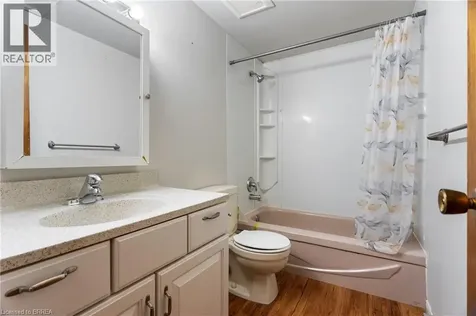 18 Oakhill Drive Brantford ON N3T 0J2
