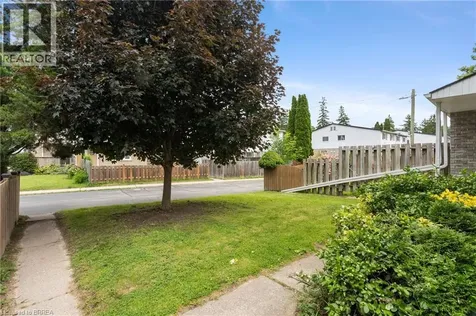 18 Oakhill Drive Brantford ON N3T 0J2