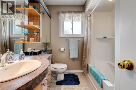 175 Sylvester Drive Chatham ON N7M 2B8