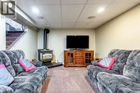 175 Sylvester Drive Chatham ON N7M 2B8